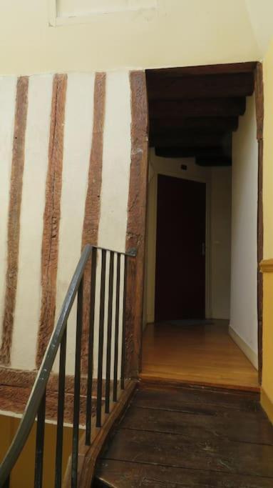 Loft De 53 M2 Centre Ville Blois,Tv 外观 照片